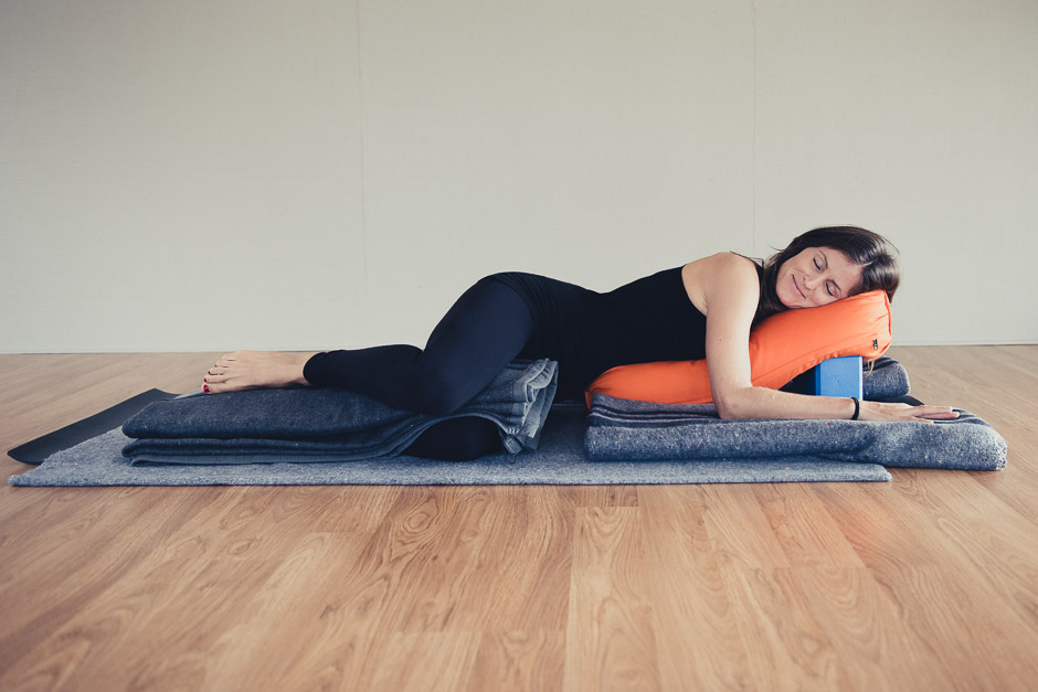 Postures de Yin Yoga pour les règles douloureuses 1/4 - Prélude